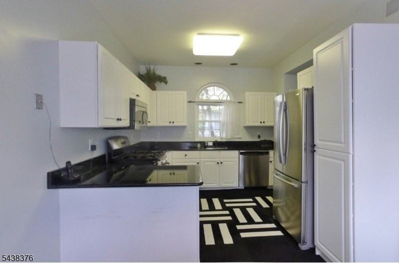 808 Dellwood Ln - Photo 5 of 15
