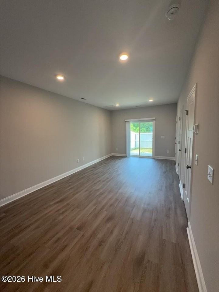 623 Jacks Crossing Dr - Photo 2 of 13