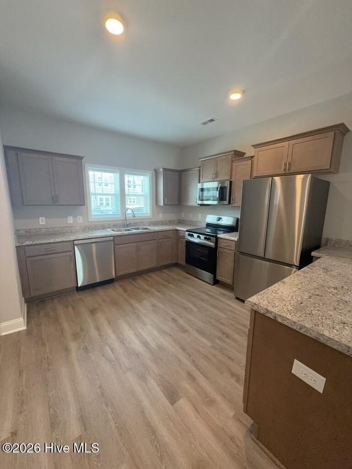 623 Jacks Crossing Dr - Photo 3 of 13