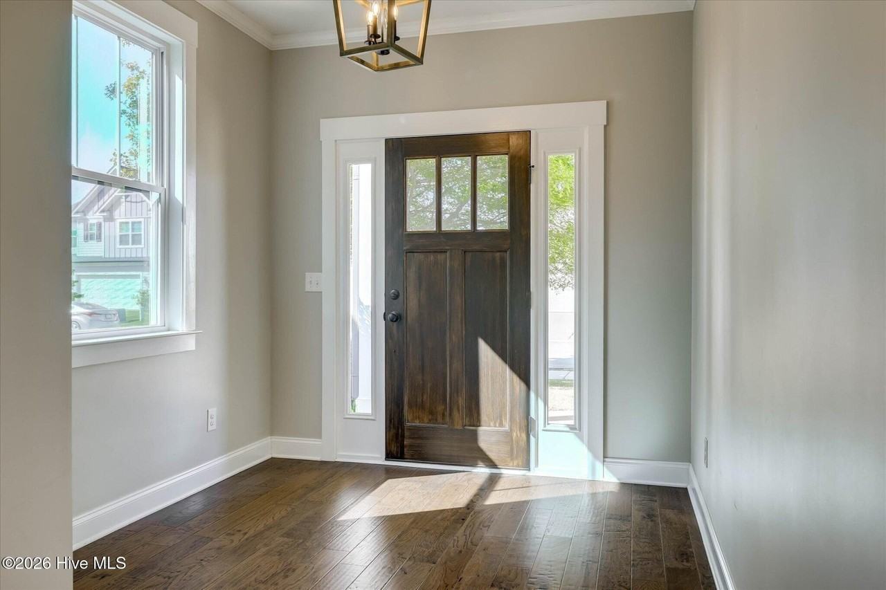1003 Glenhaven Dr - Photo 3 of 32