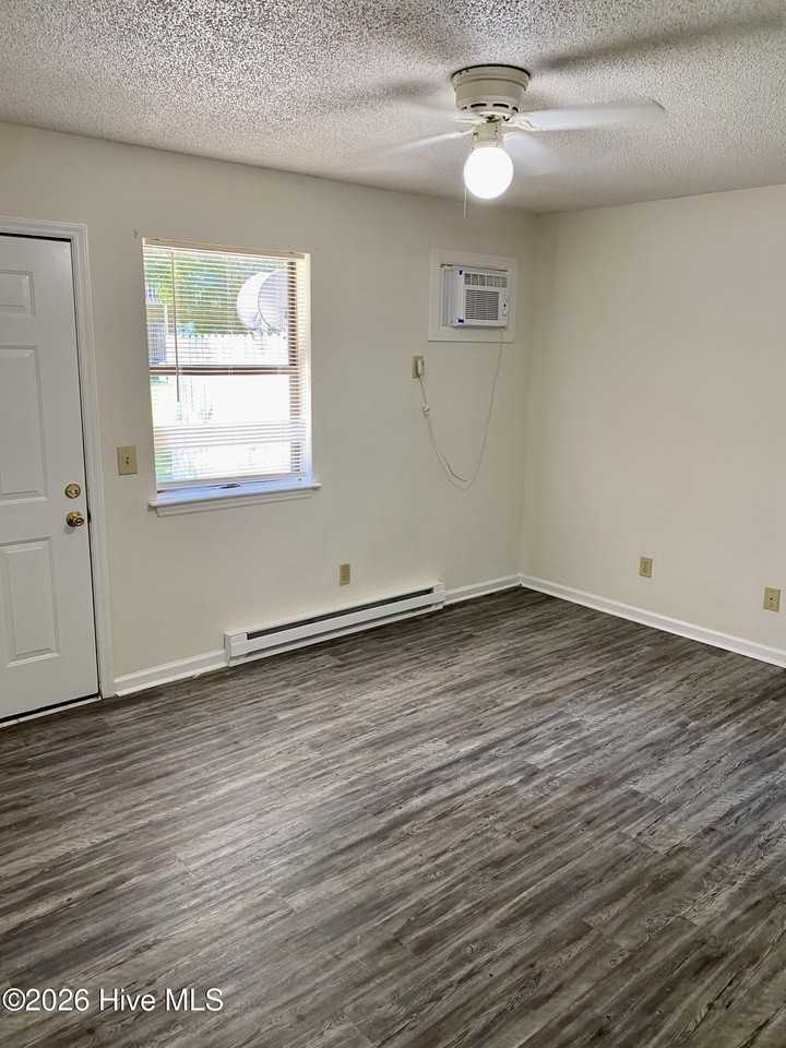 709 Patton Cir #29 - Photo 2 of 6