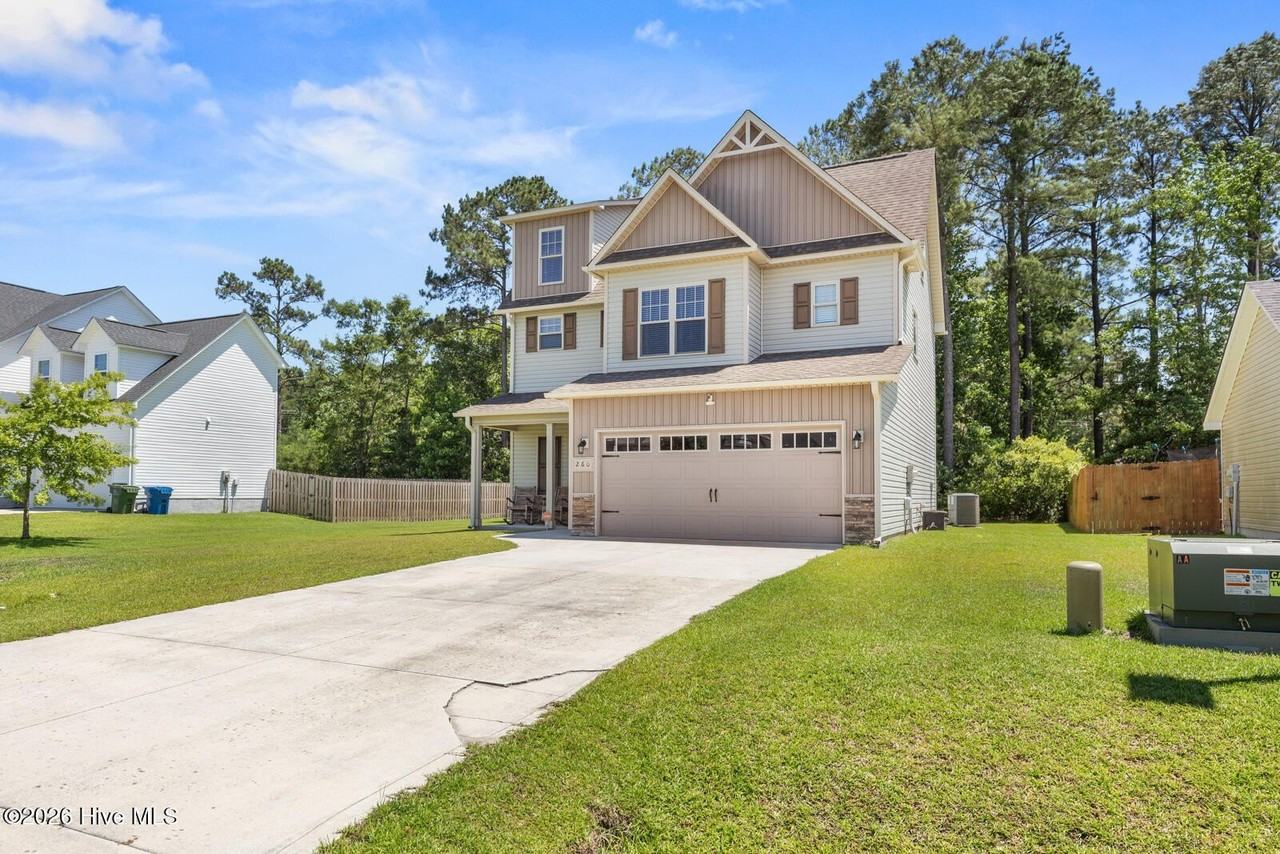 260 Breakwater Dr - Photo 3 of 37