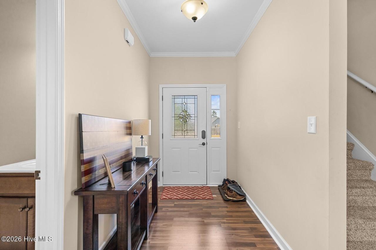 260 Breakwater Dr - Photo 5 of 37