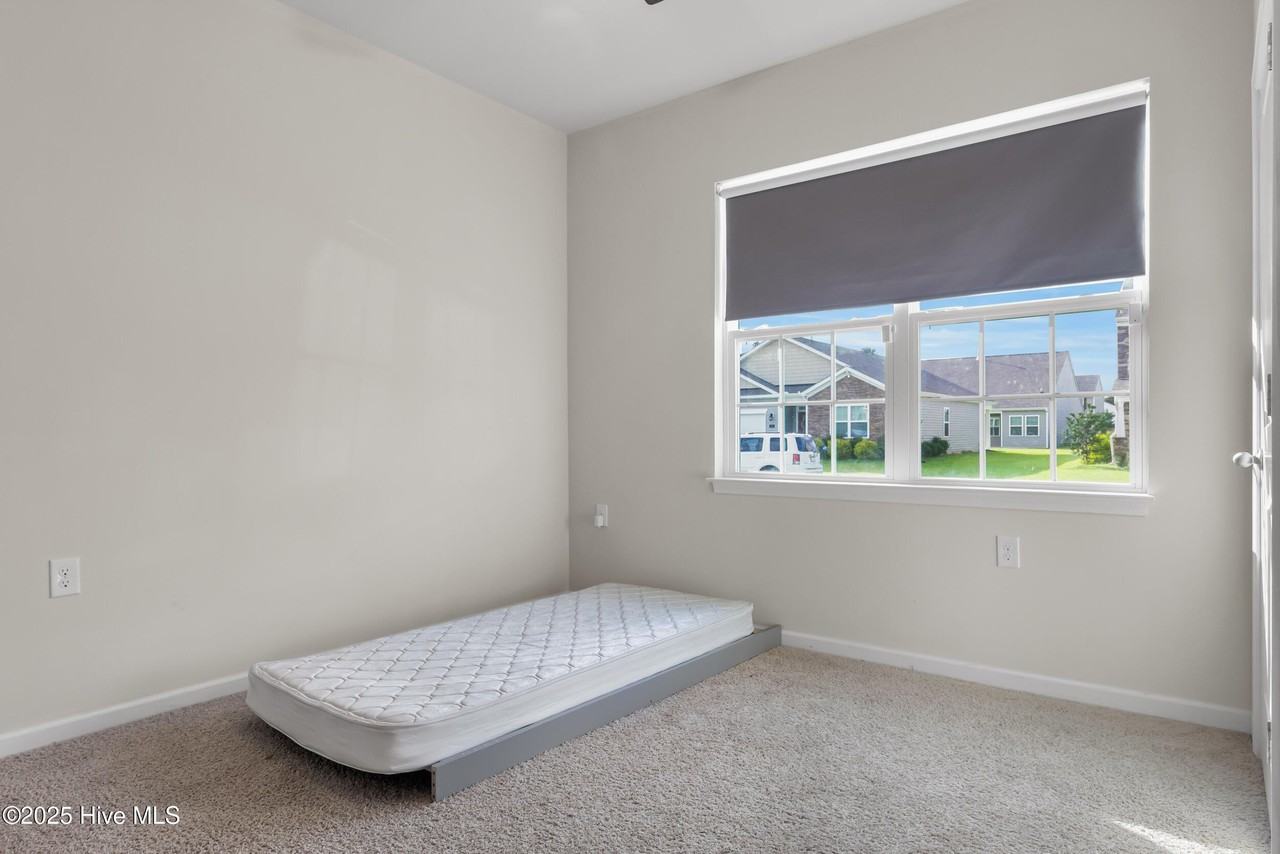 316 Isabelle St - Photo 3 of 28
