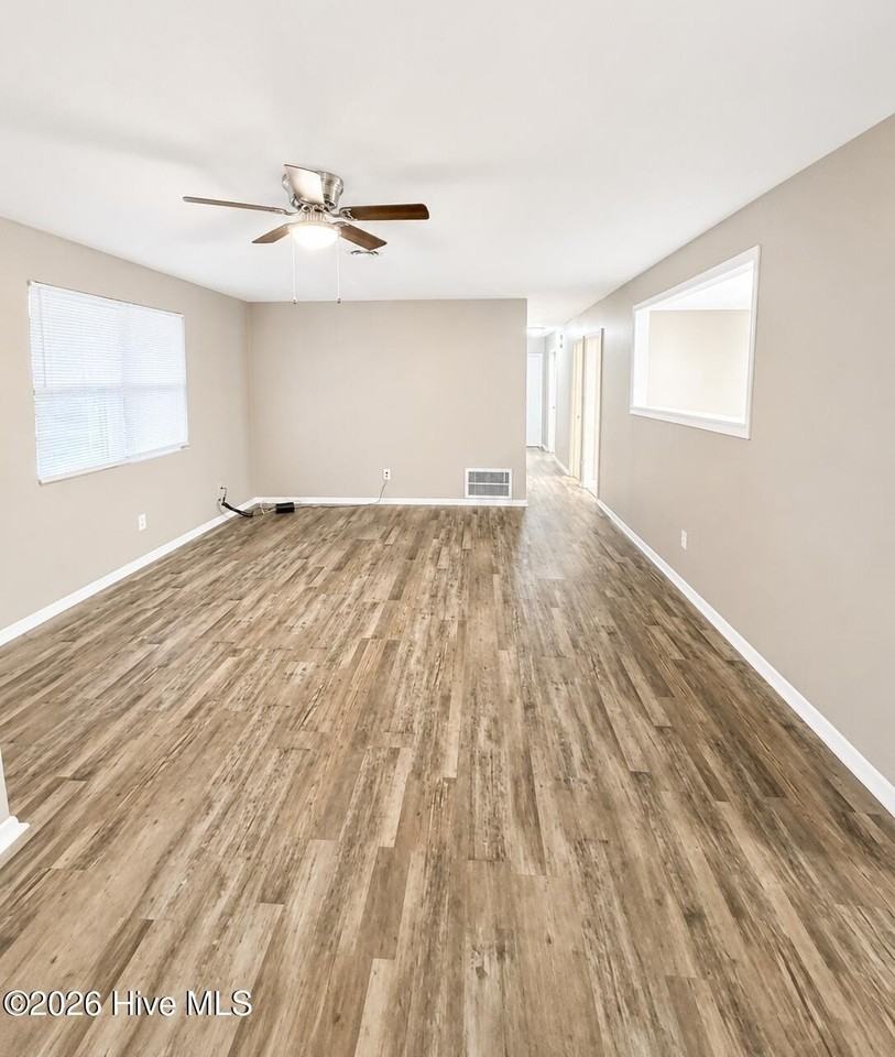 3717 Stockholm Dr - Photo 2 of 15