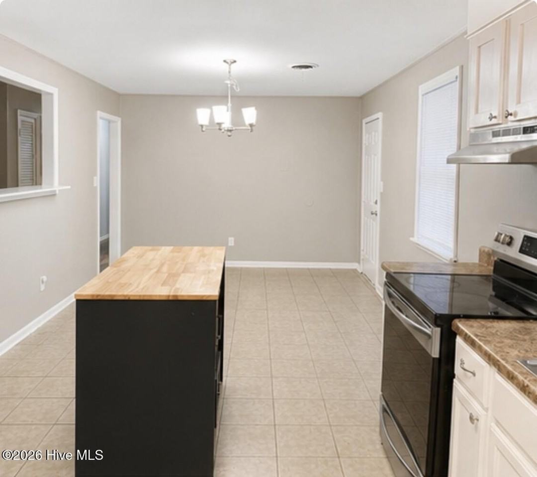 3717 Stockholm Dr - Photo 4 of 15