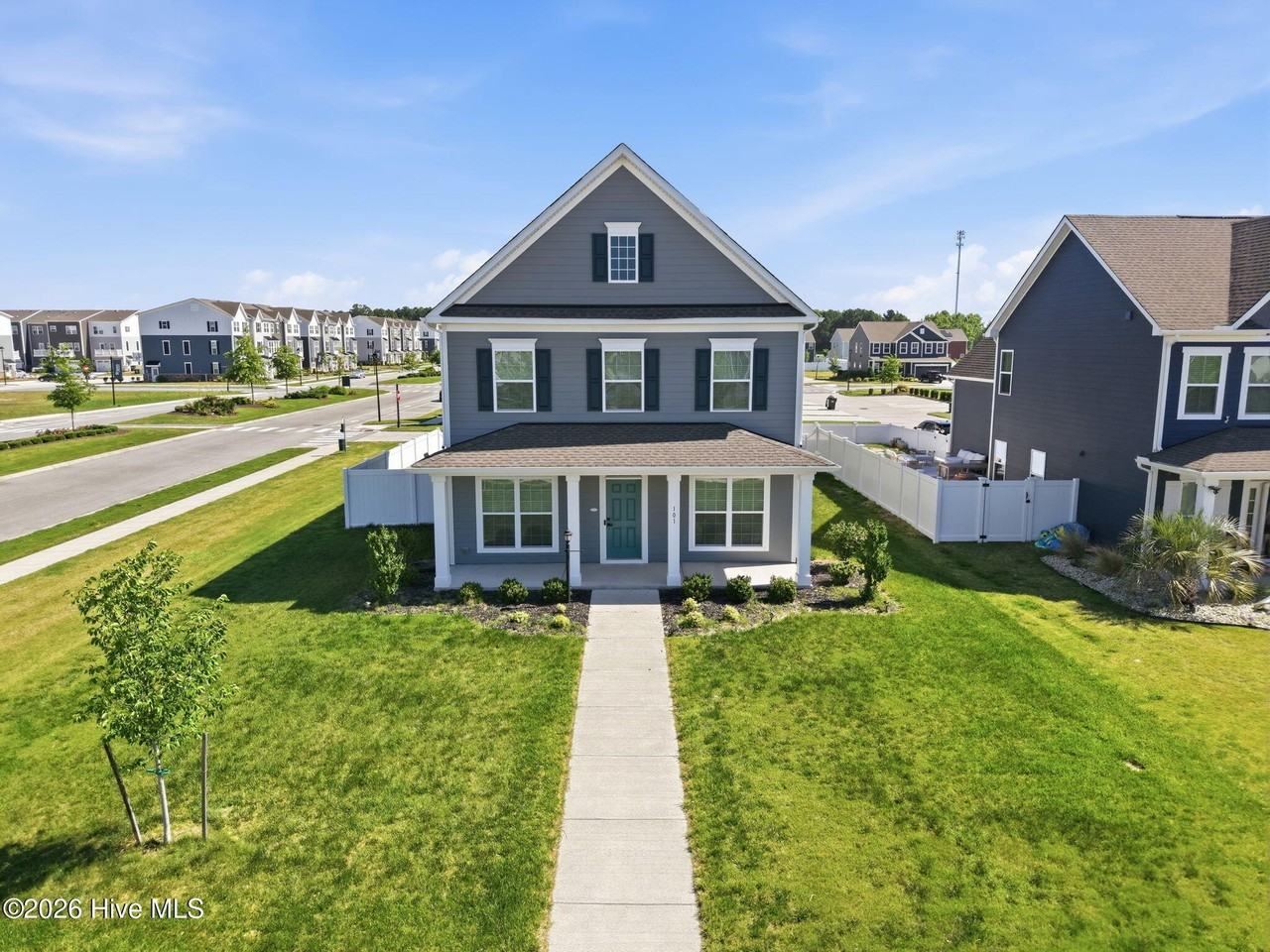 101 Iris Cir - Photo 2 of 43