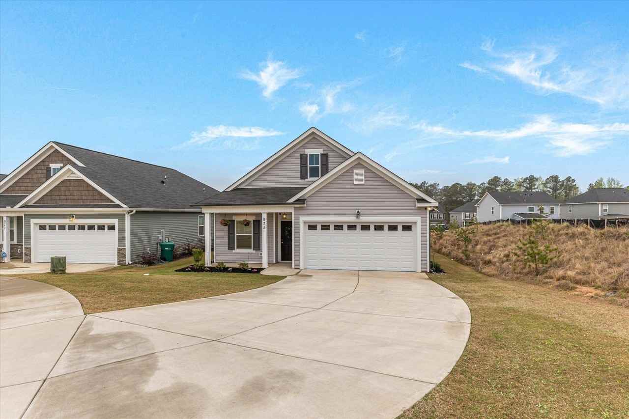 975 Newburn Dr - Photo 7 of 50