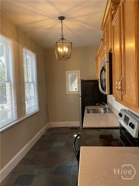 228 E Henry St #A - Photo 2 of 12