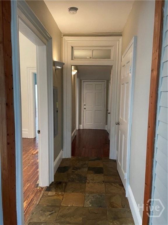 228 E Henry St #A - Photo 5 of 12