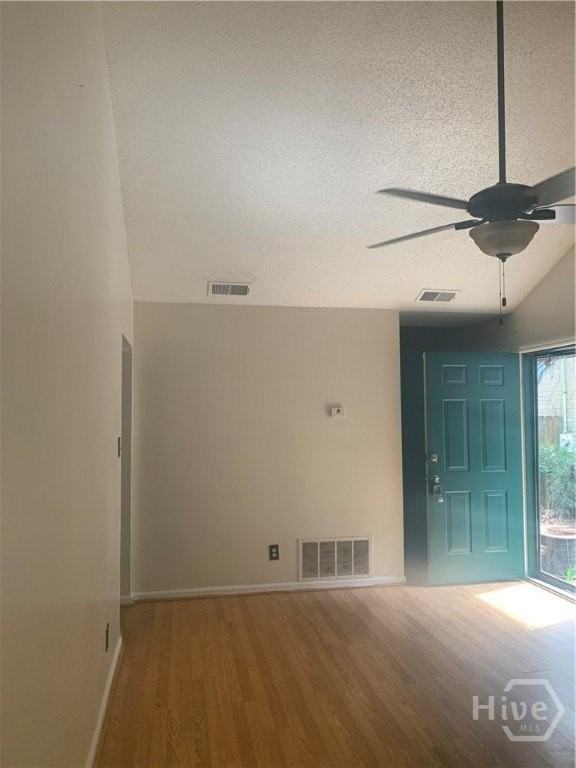432 Edgewater Rd - Photo 3 of 14