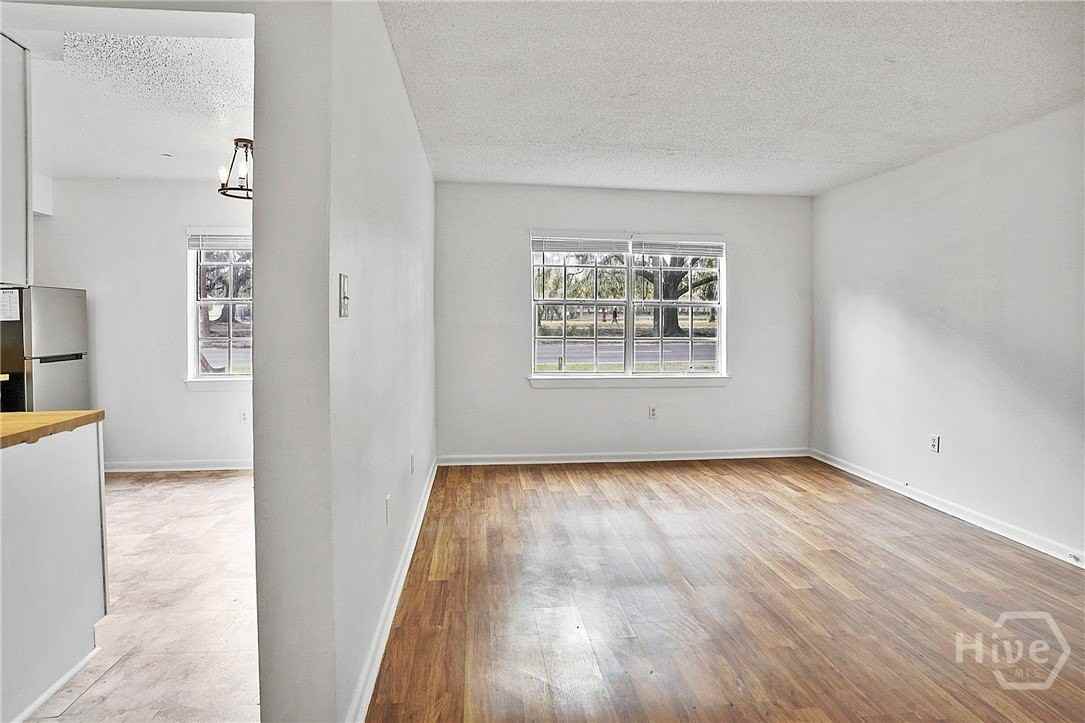 1220 E Victory Dr #1 - Photo 6 of 17