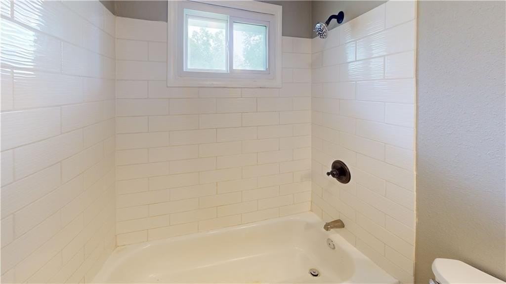 1010 W Douglas St - Photo 7 of 10