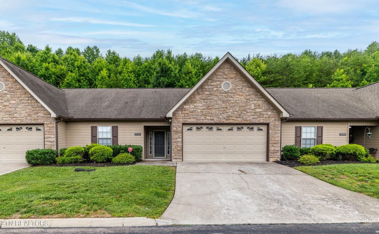 5104 Cates Bend Way - Photo 5 of 35