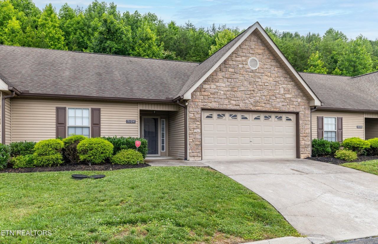 5104 Cates Bend Way - Photo 6 of 35