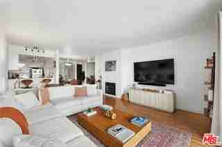 900 Euclid St #403 - Photo 2 of 8