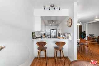 900 Euclid St #403 - Photo 4 of 8