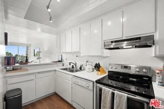 900 Euclid St #403 - Photo 5 of 8