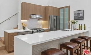 1025 Ocean Ave #302 - Photo 3 of 8