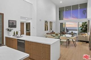 1025 Ocean Ave #302 - Photo 4 of 8