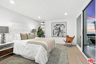 1025 Ocean Ave #302 - Photo 6 of 8