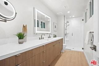 1025 Ocean Ave #302 - Photo 7 of 8