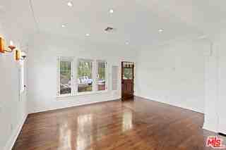 228 Rennie Ave - Photo 6 of 8