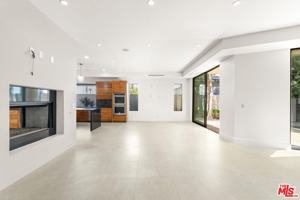 featured image of 528 N Crescent Heights Blvd