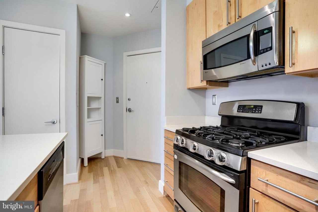 1435 Chapin St Nw - Photo 7 of 20