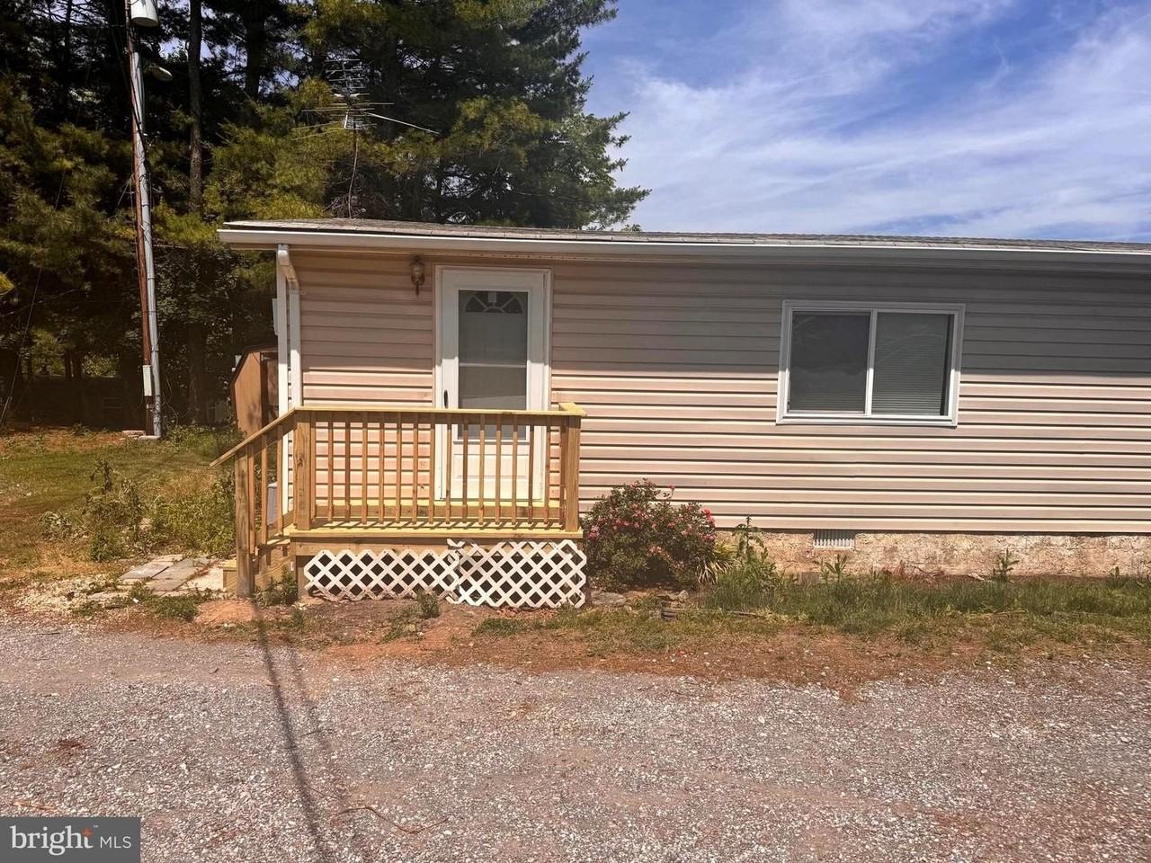 4328 Ridge Rd