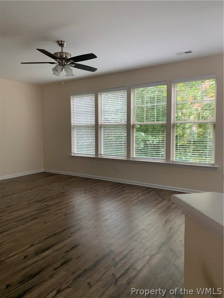 6485 Revere St - Photo 4 of 12