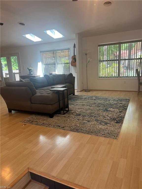 7 Friedman Pl - Photo 5 of 24