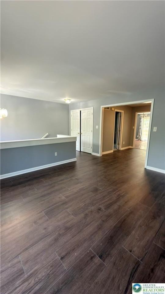 220 7th St - Photo 6 of 29