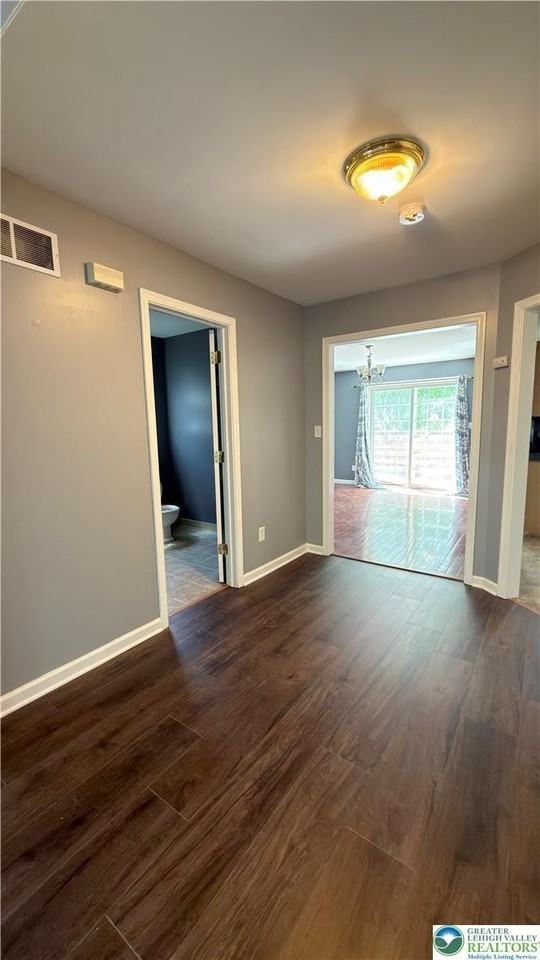 220 7th St - Photo 7 of 29