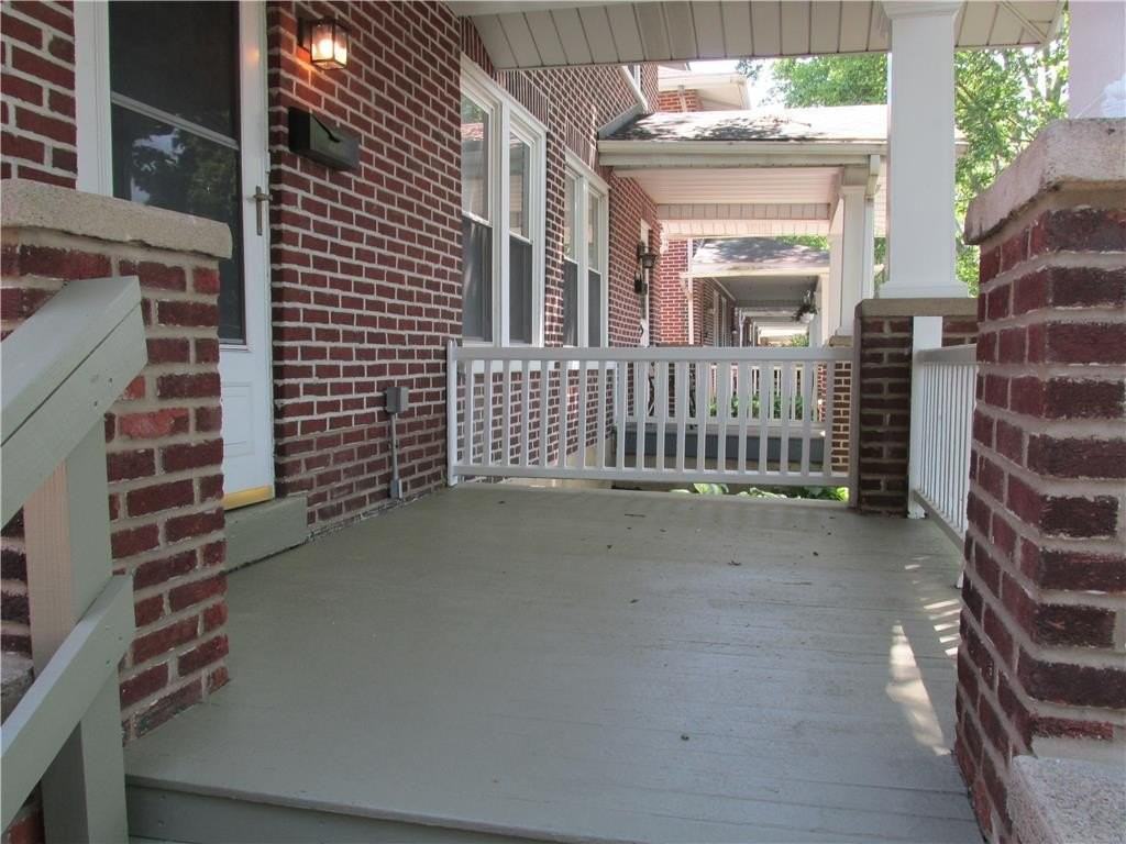 1136 N New St - Photo 4 of 21