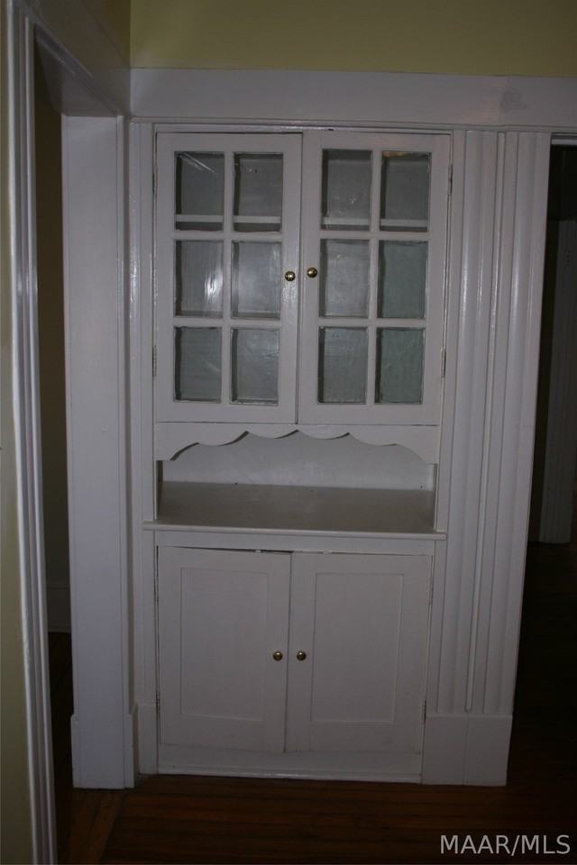 917 Park Ave - Photo 4 of 9