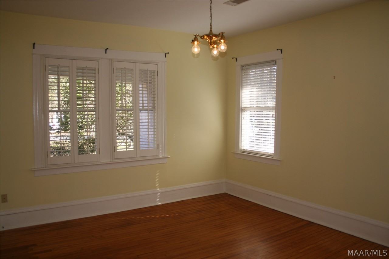 917 Park Ave - Photo 7 of 9