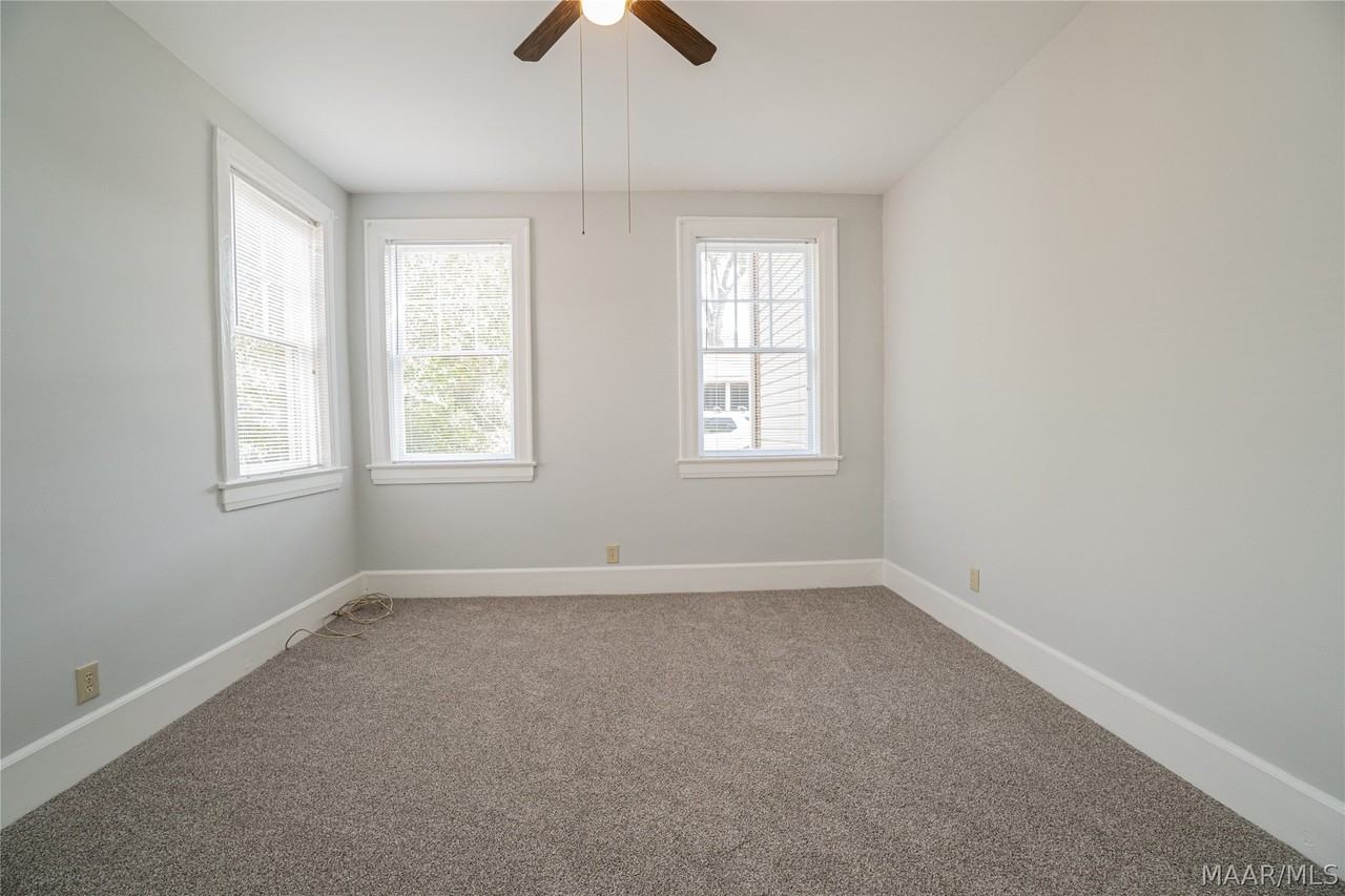 1131 S Perry St - Photo 6 of 6