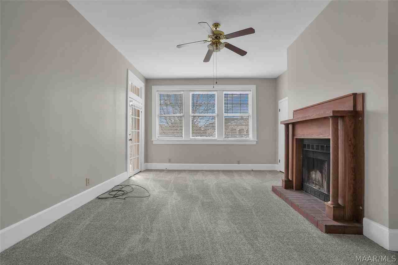 1135 S Perry St - Photo 4 of 8