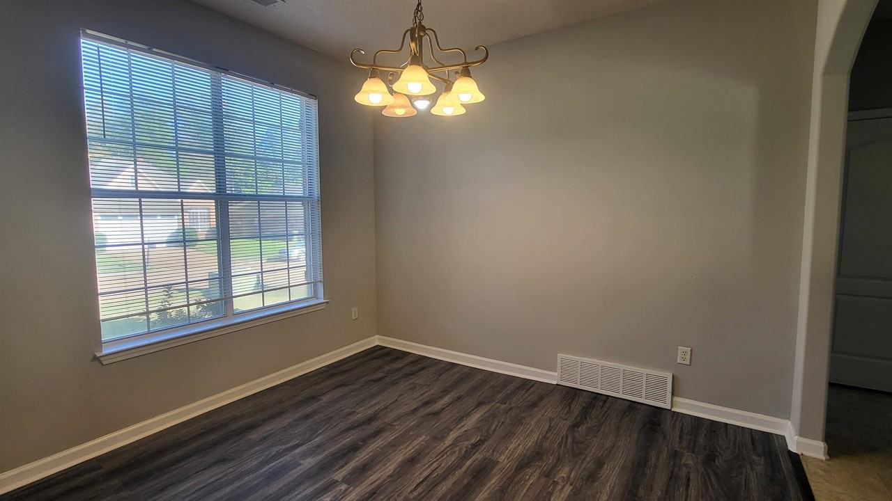 9155 Karen Mill Ln - Photo 4 of 18