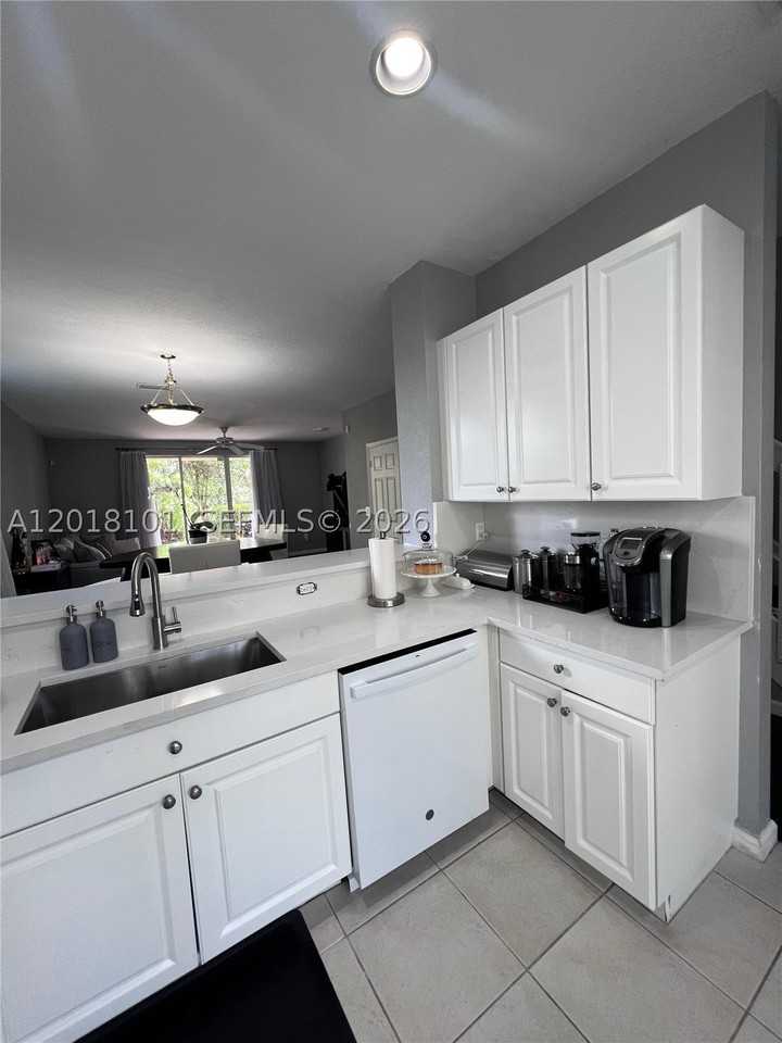 681 Nw 42nd Ave