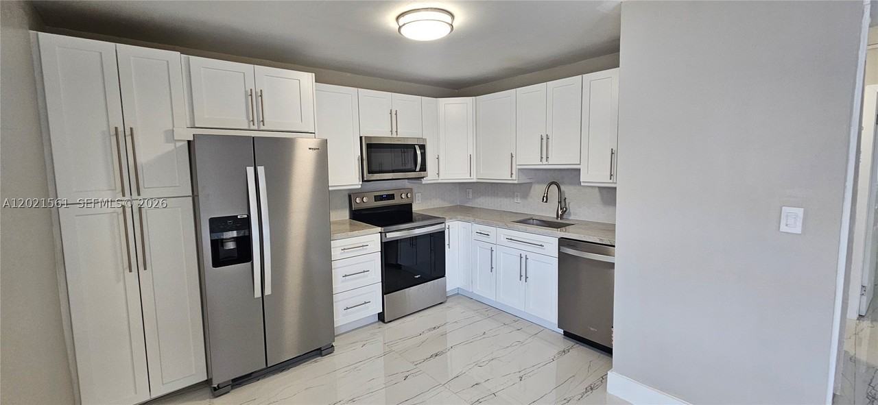 160 Nw 14th St #9