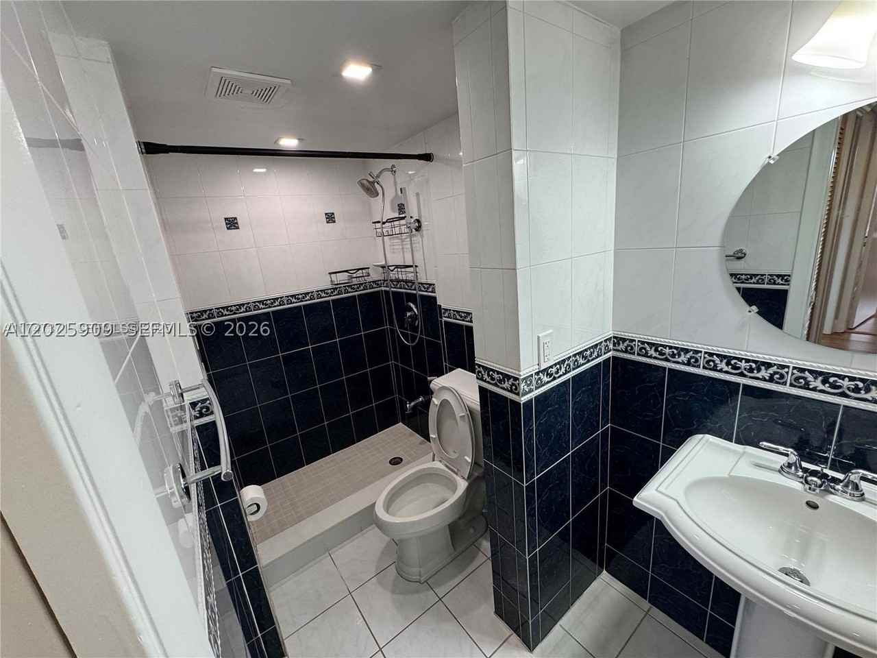 1121 Sw 122nd Ave #412-2 - Photo 5 of 14