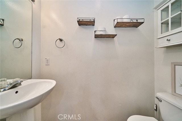 243 Seacountry Ln - Photo 4 of 8