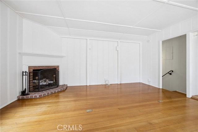 550 Saint Anns Dr - Photo 6 of 8