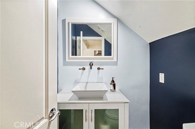 504 Marguerite Ave - Photo 2 of 8