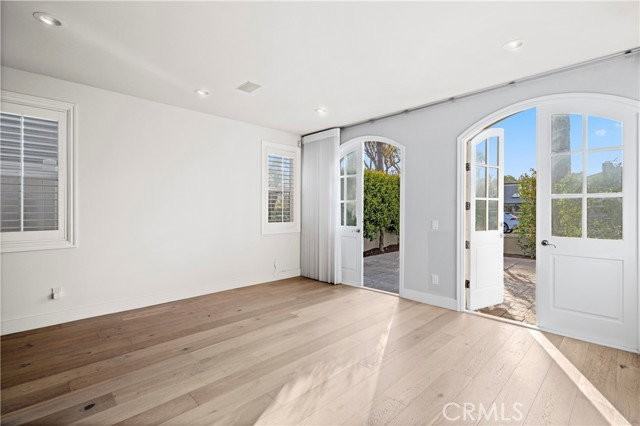 504 Marguerite Ave - Photo 4 of 8