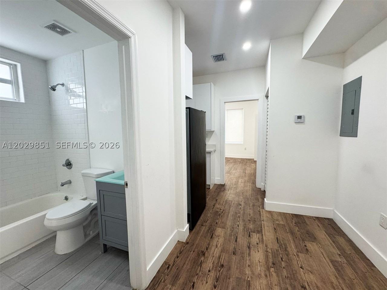 321 Sw 9th Ave #4 - Photo 6 of 10