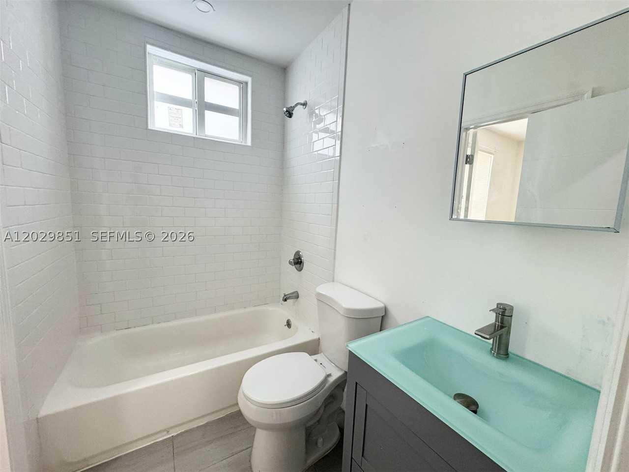 321 Sw 9th Ave #4 - Photo 7 of 10