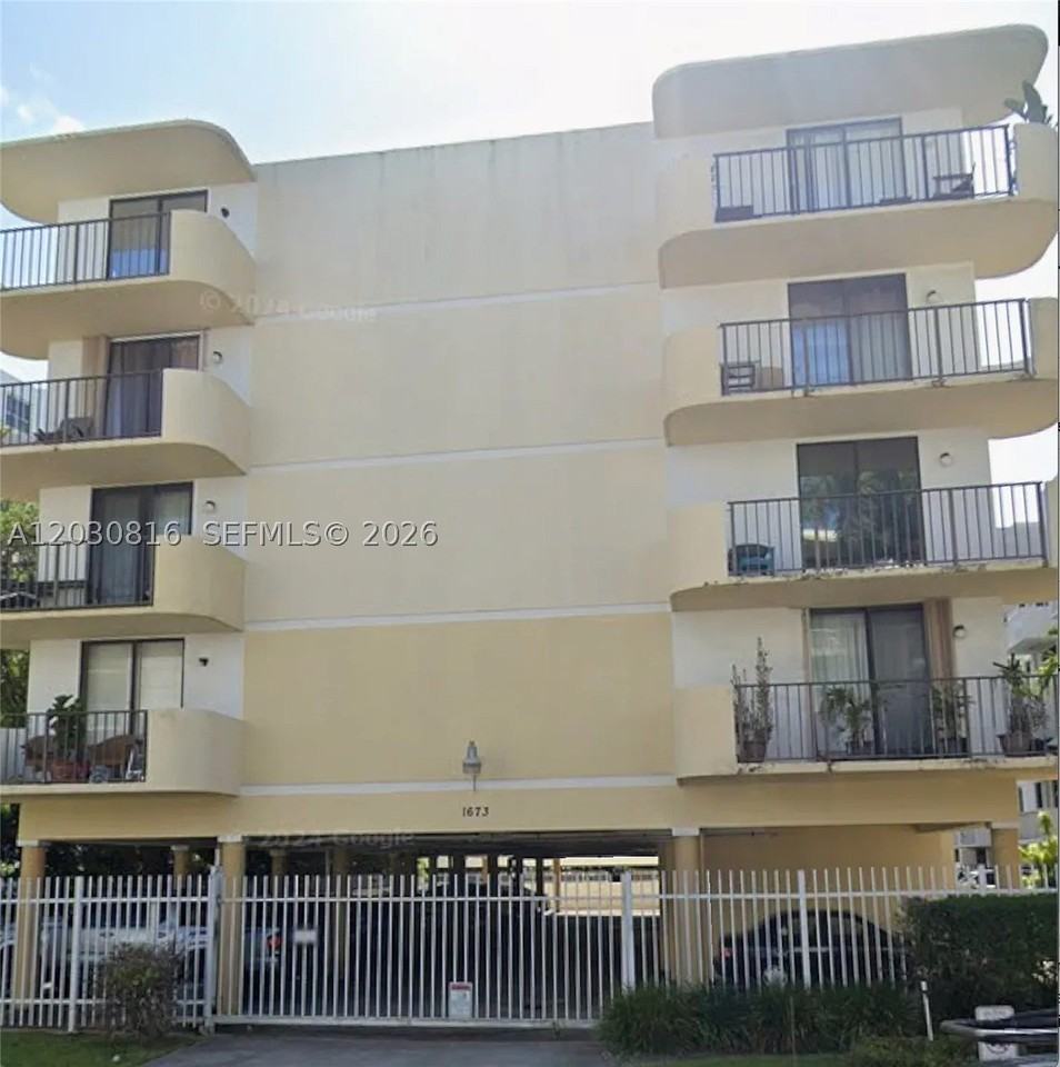 1673 Bay Rd #306